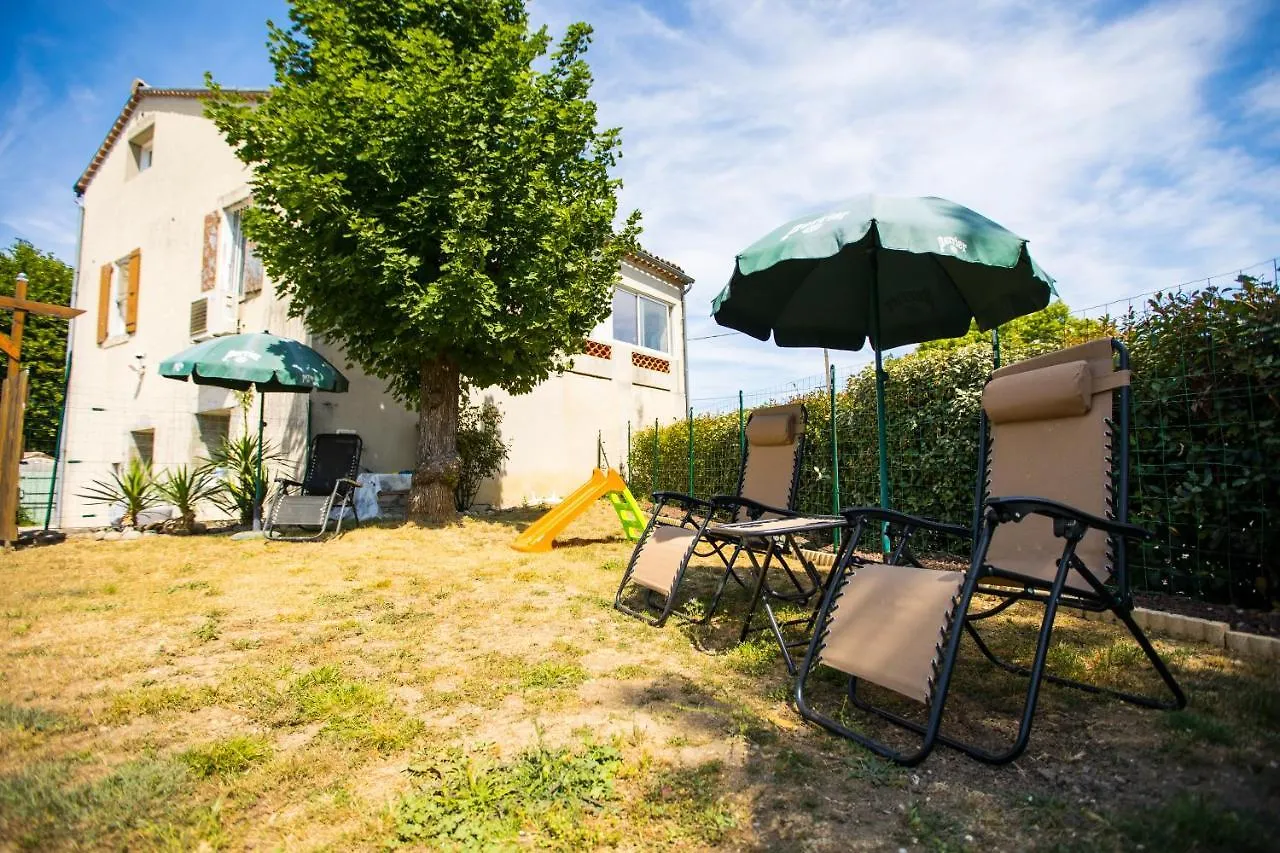 Appartement CHEZ Xavier à Les Assions 0*,  France
