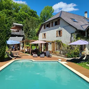  Appartement 4 Personnes/piscine/proche Annecy-geneve
